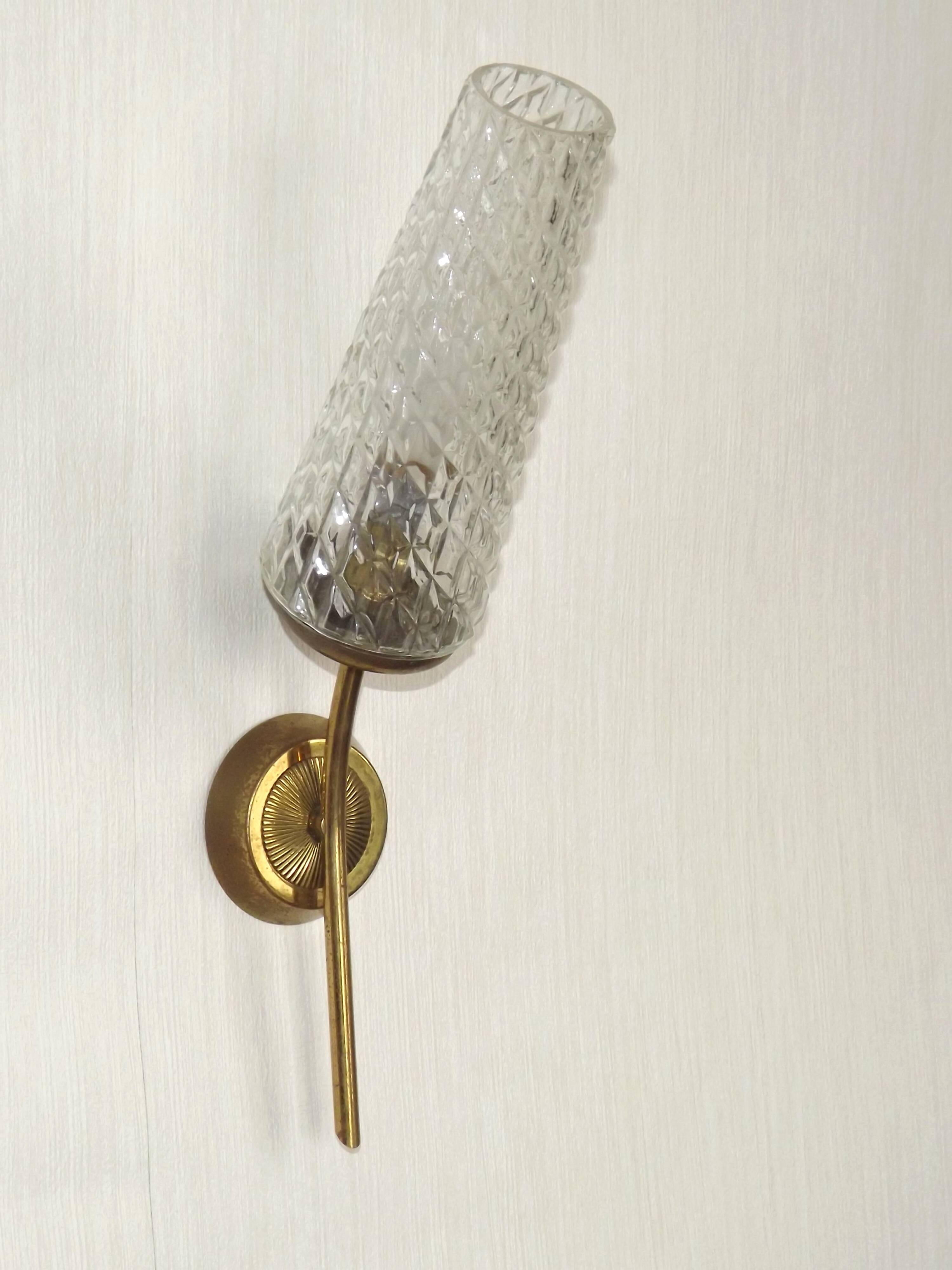 French Retro 1960s Single Wall Light In Gold Metal Clear Pattern Shade 5416
