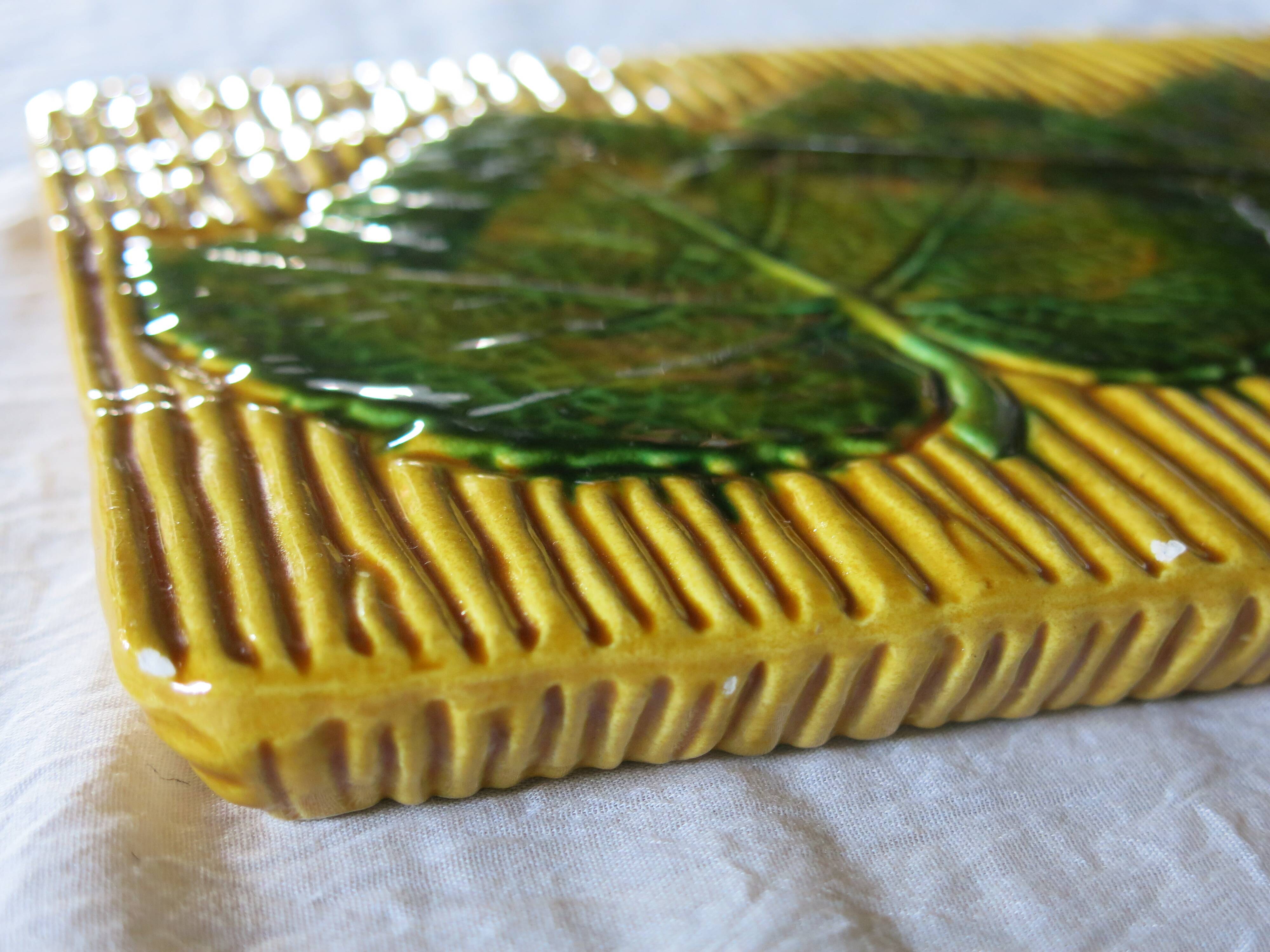 Very pretty cheese platter or trivet from Vallauris in very good condition