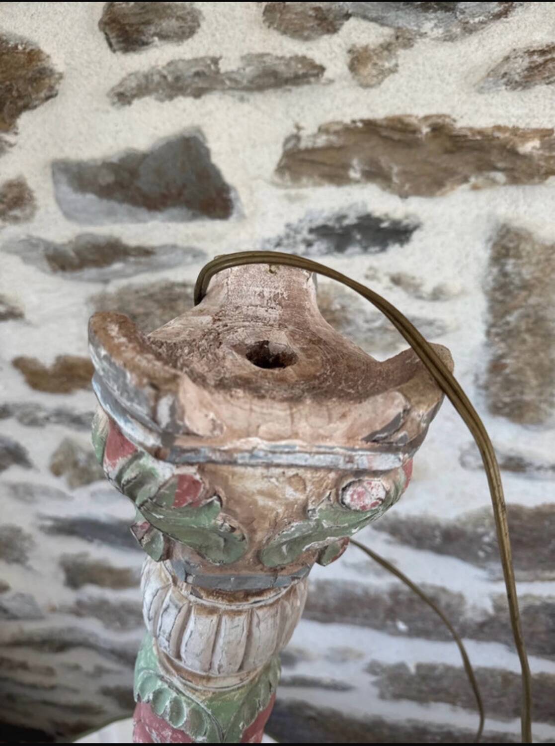 Grande Lampe Ancienne de Caractère – Bois Sculpté & Polychrome – Style
