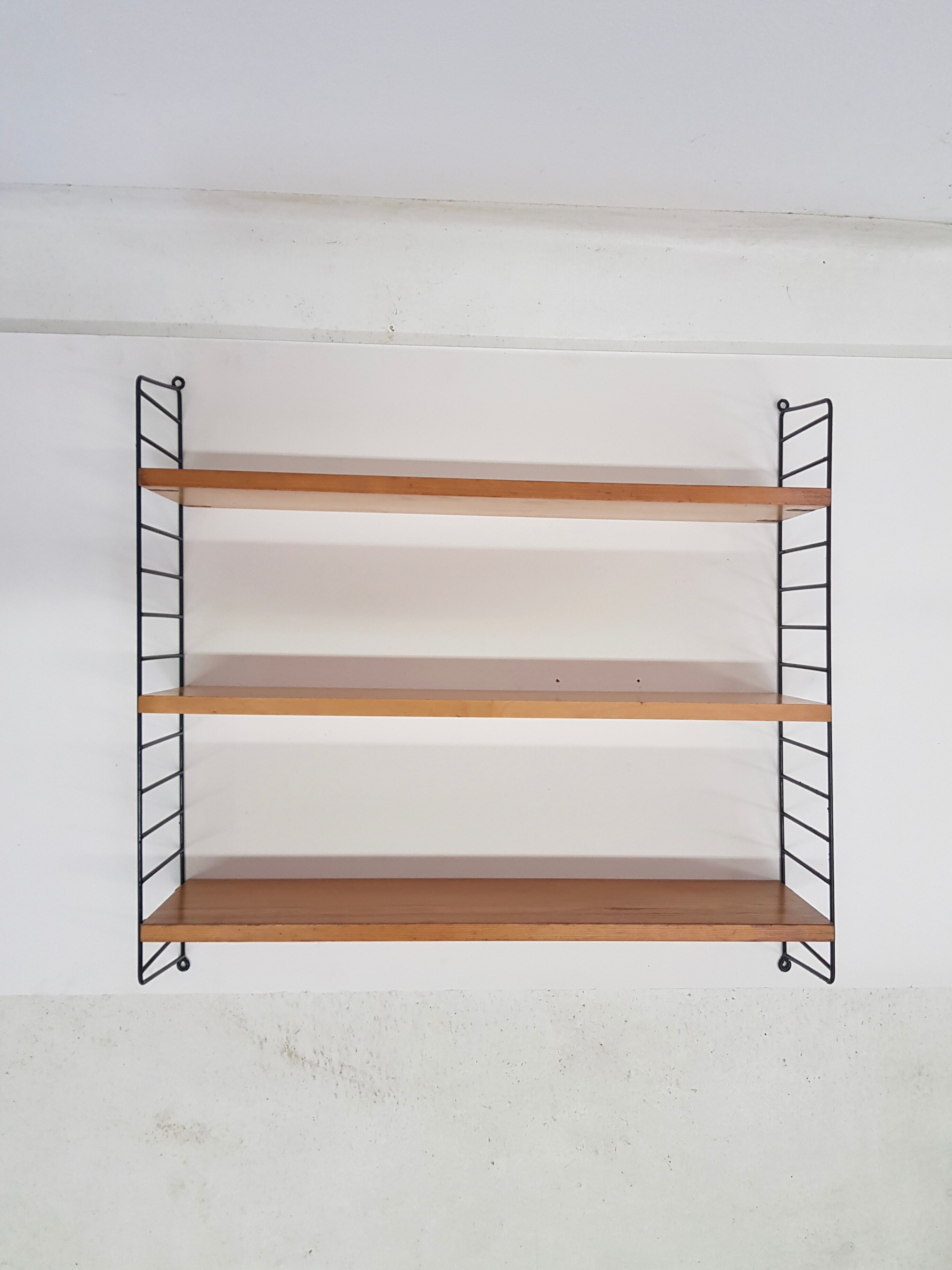 String vintage light wood shelf, 1960s