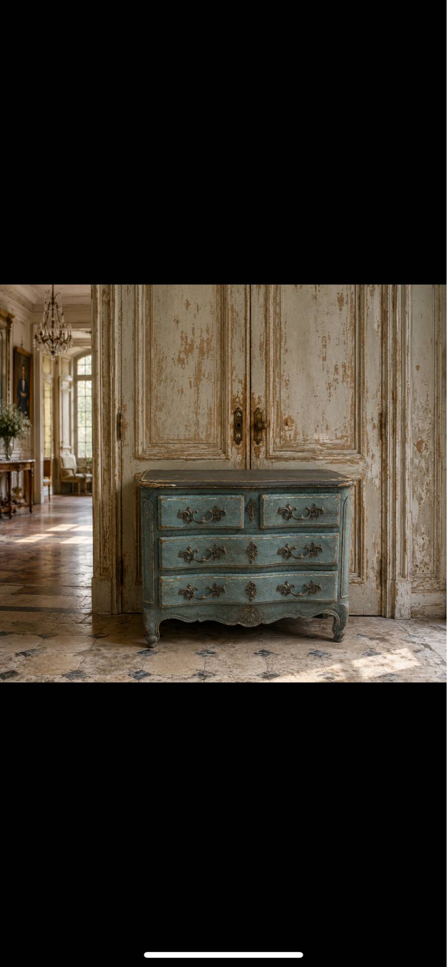 Antique Louis XV style chest of drawers