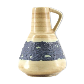 Jug-shaped vase