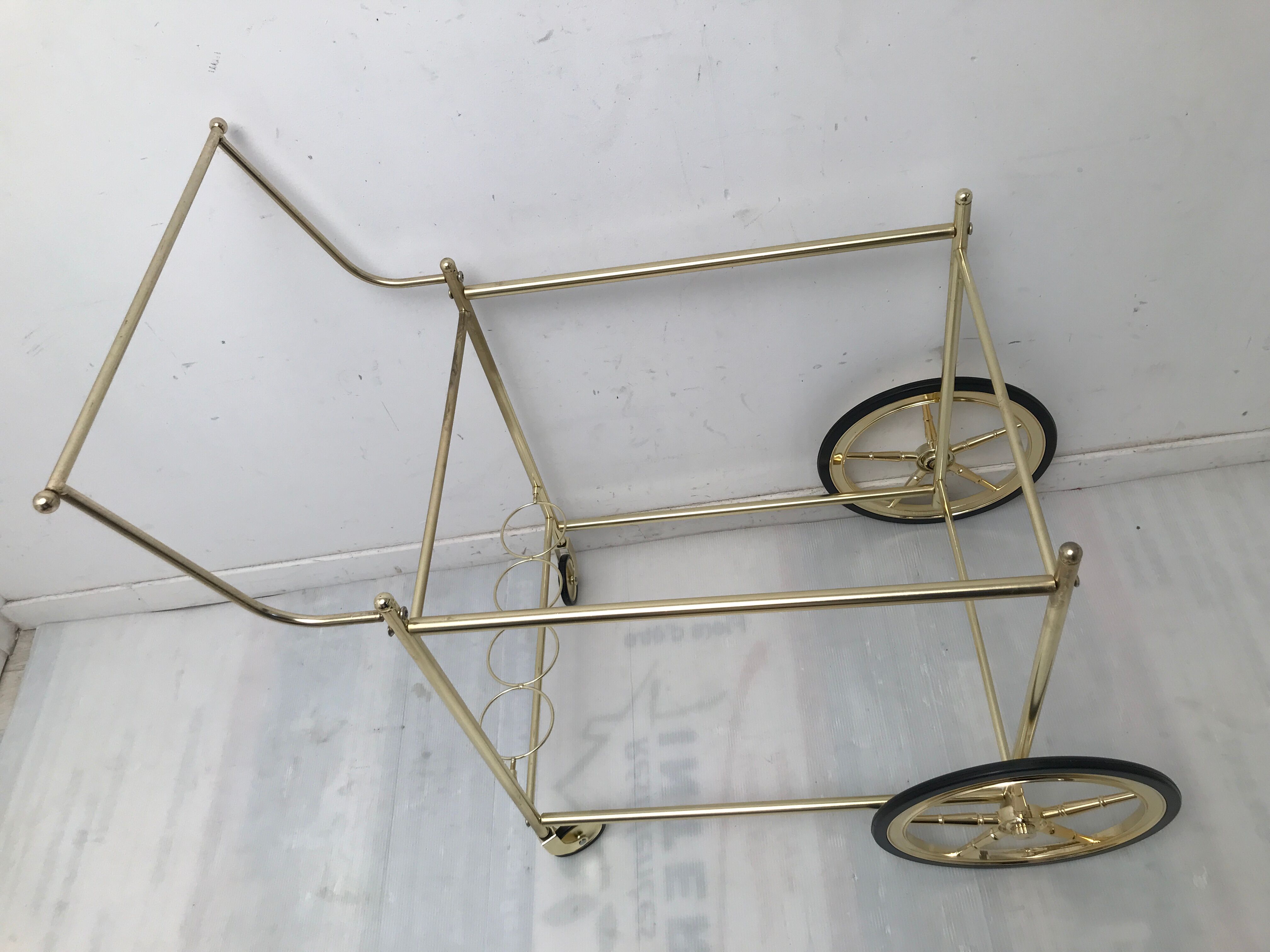 Desert with mirror glass trays