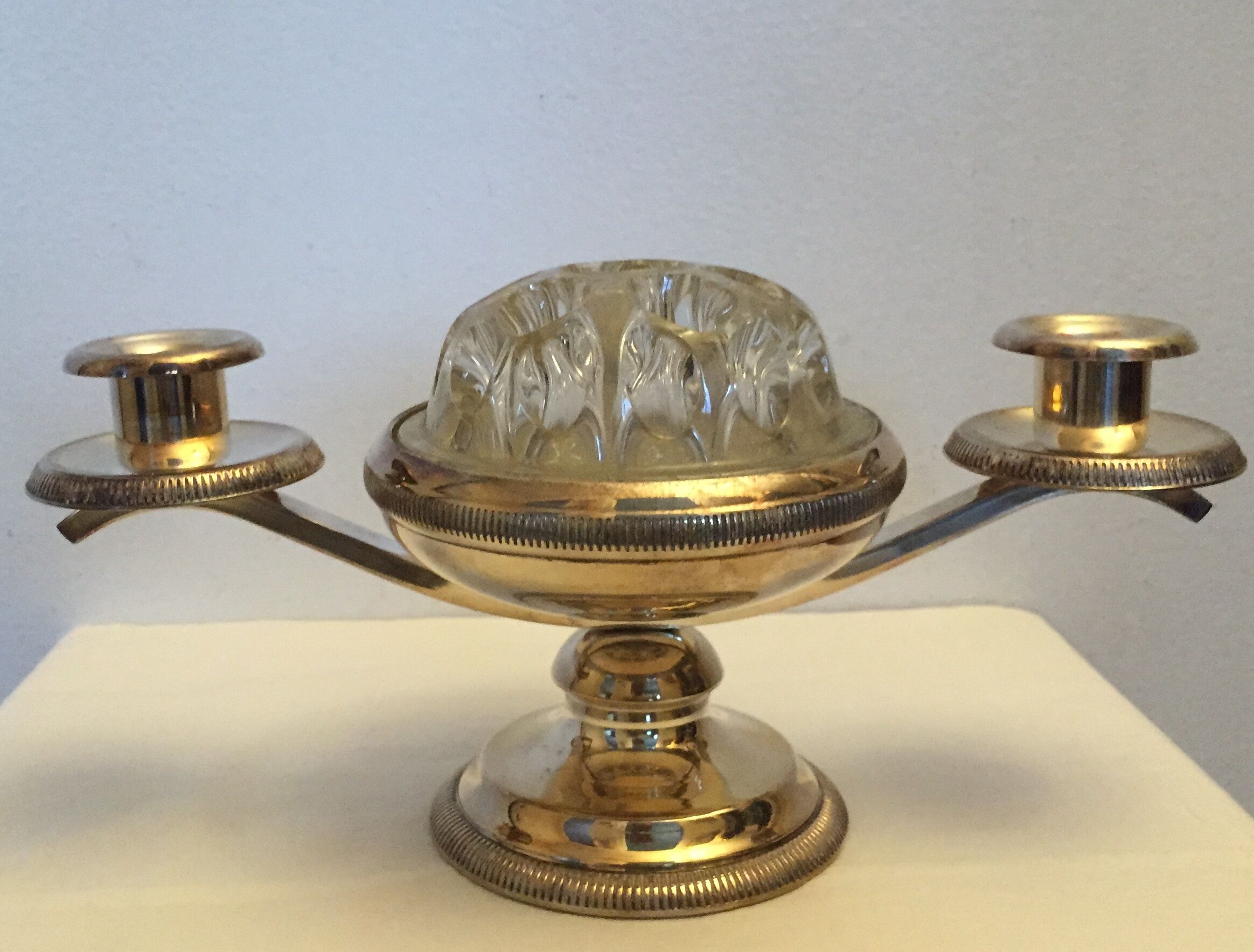 Silver metal table center