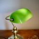 Lampe de notaire opaline verte vintage