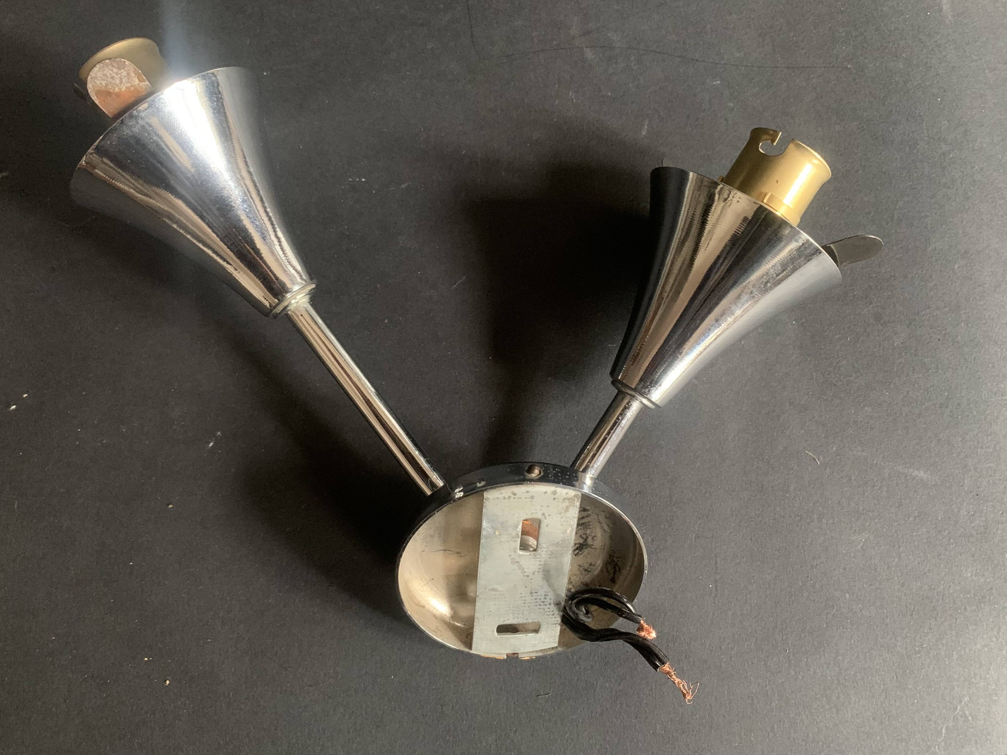 Double wall sconce and globe in diamond-pointed chiseled glass, 1960