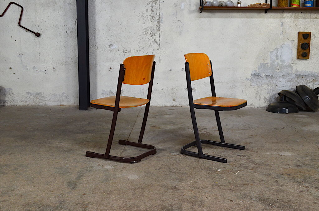 Chaise d’école  design vintage