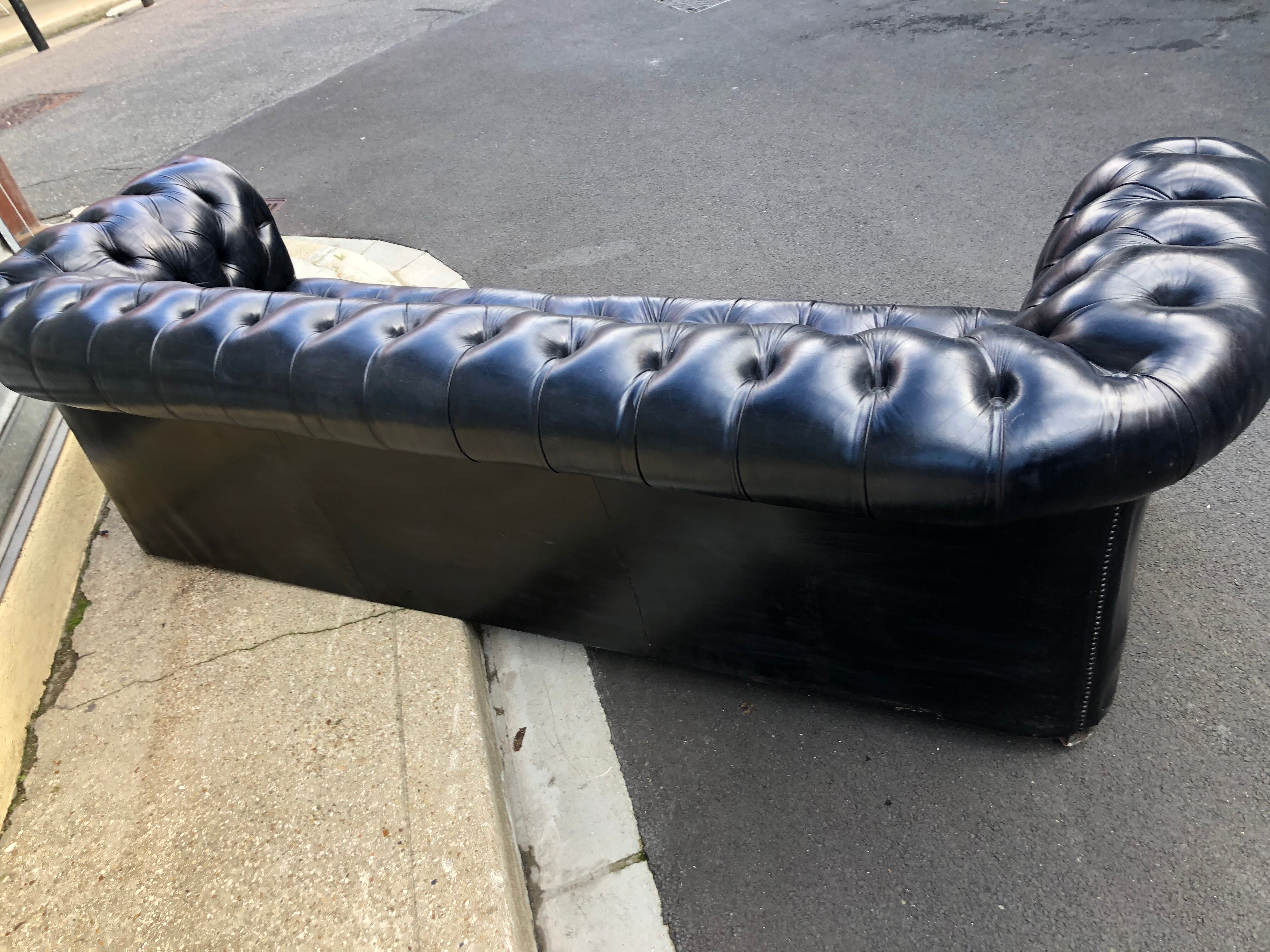 Chesterfield black sofa
