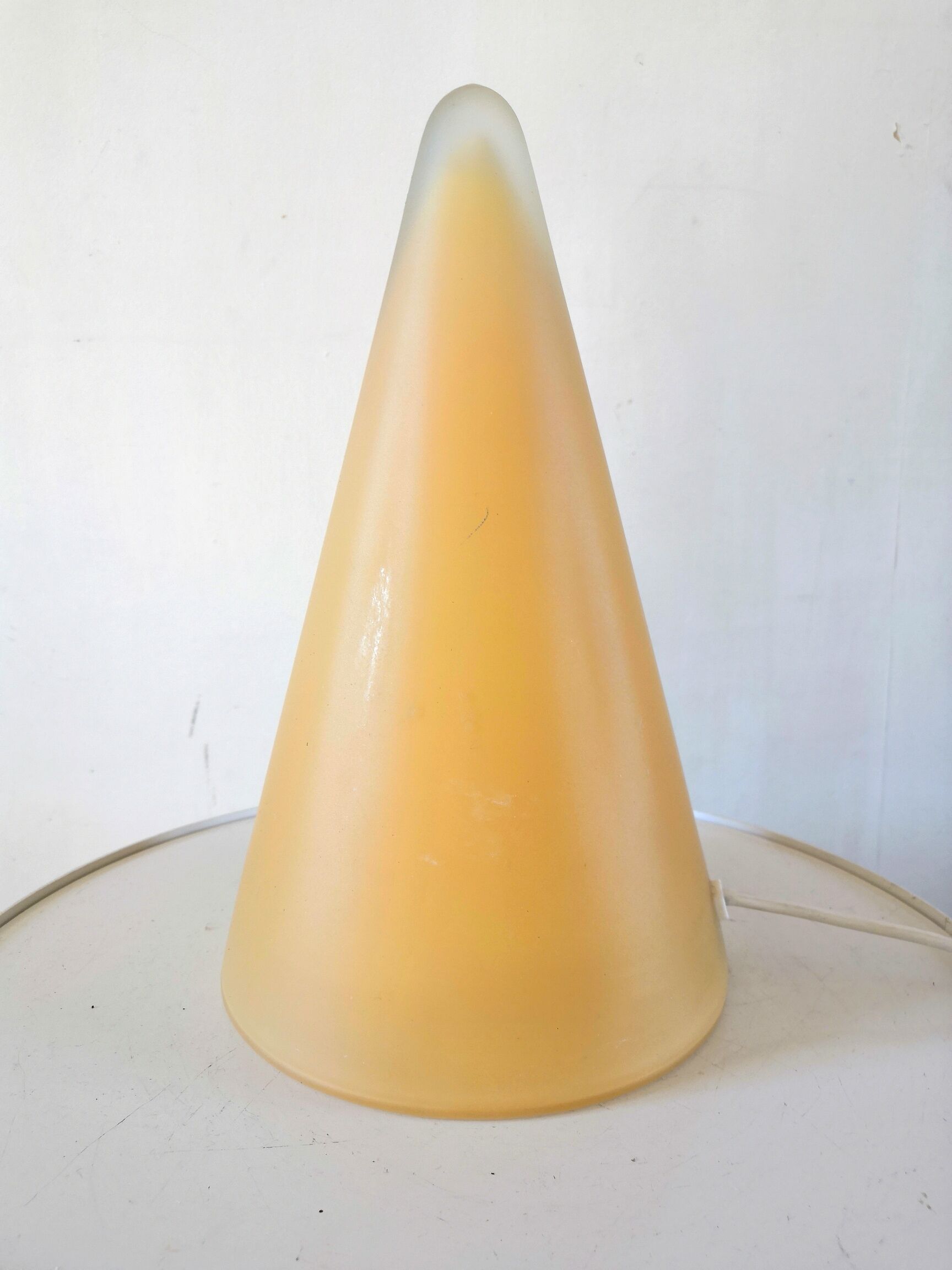 Teepee cone lamp design 70s - 80s