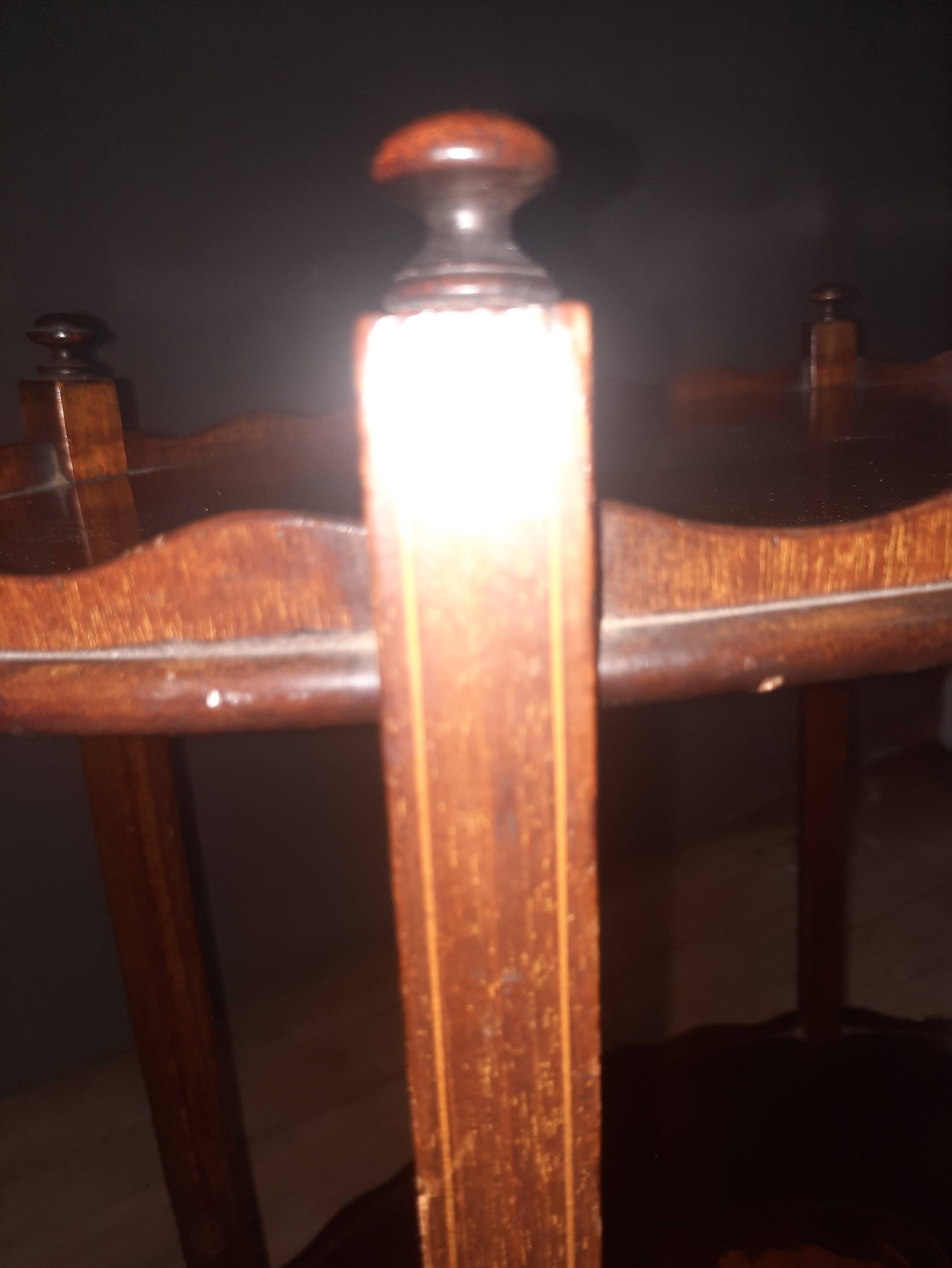 English 2-tier mahogany pedestal table