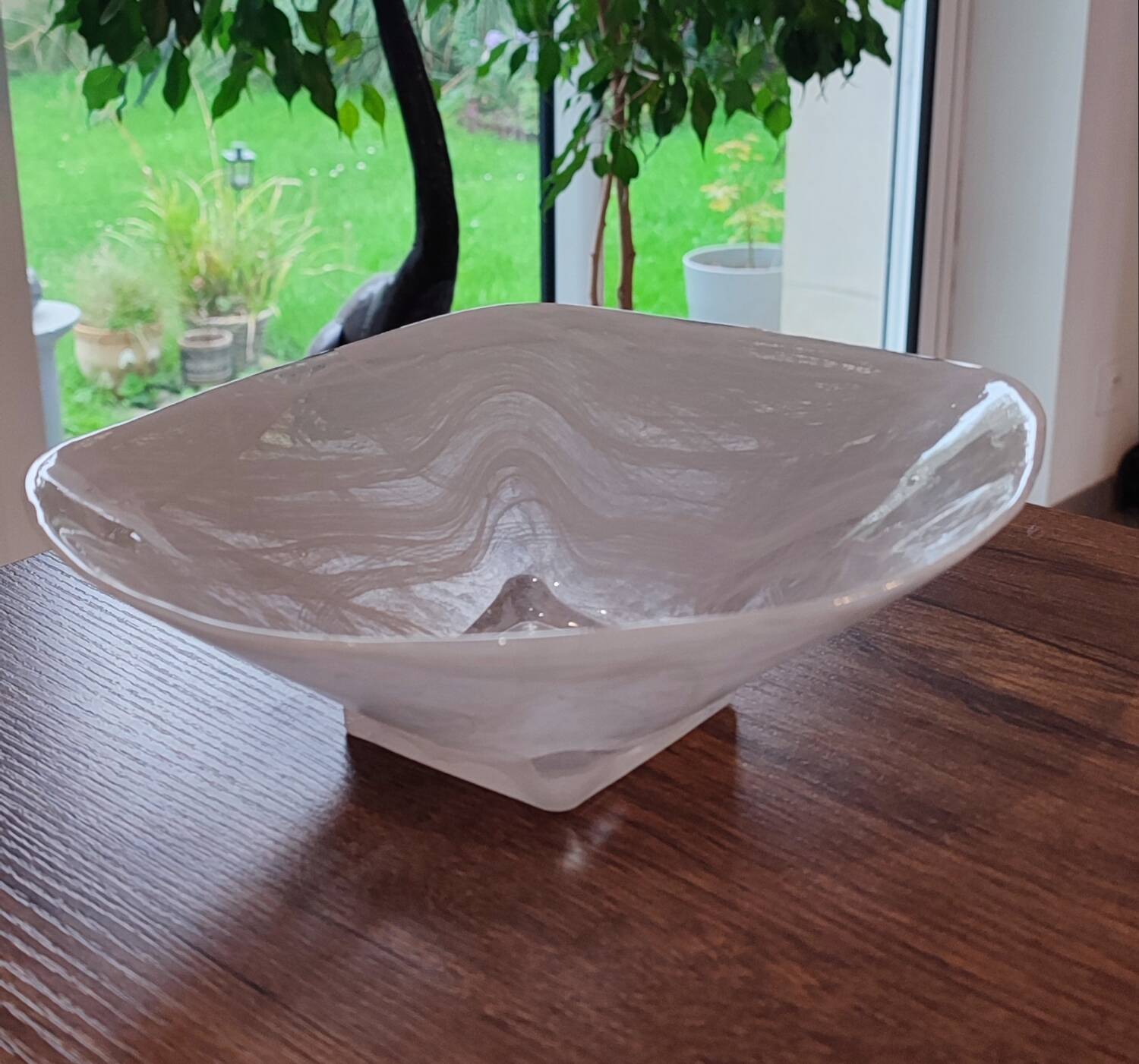 White marbled glass designer cup