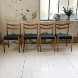 Set 4 green Scandinavian chairs