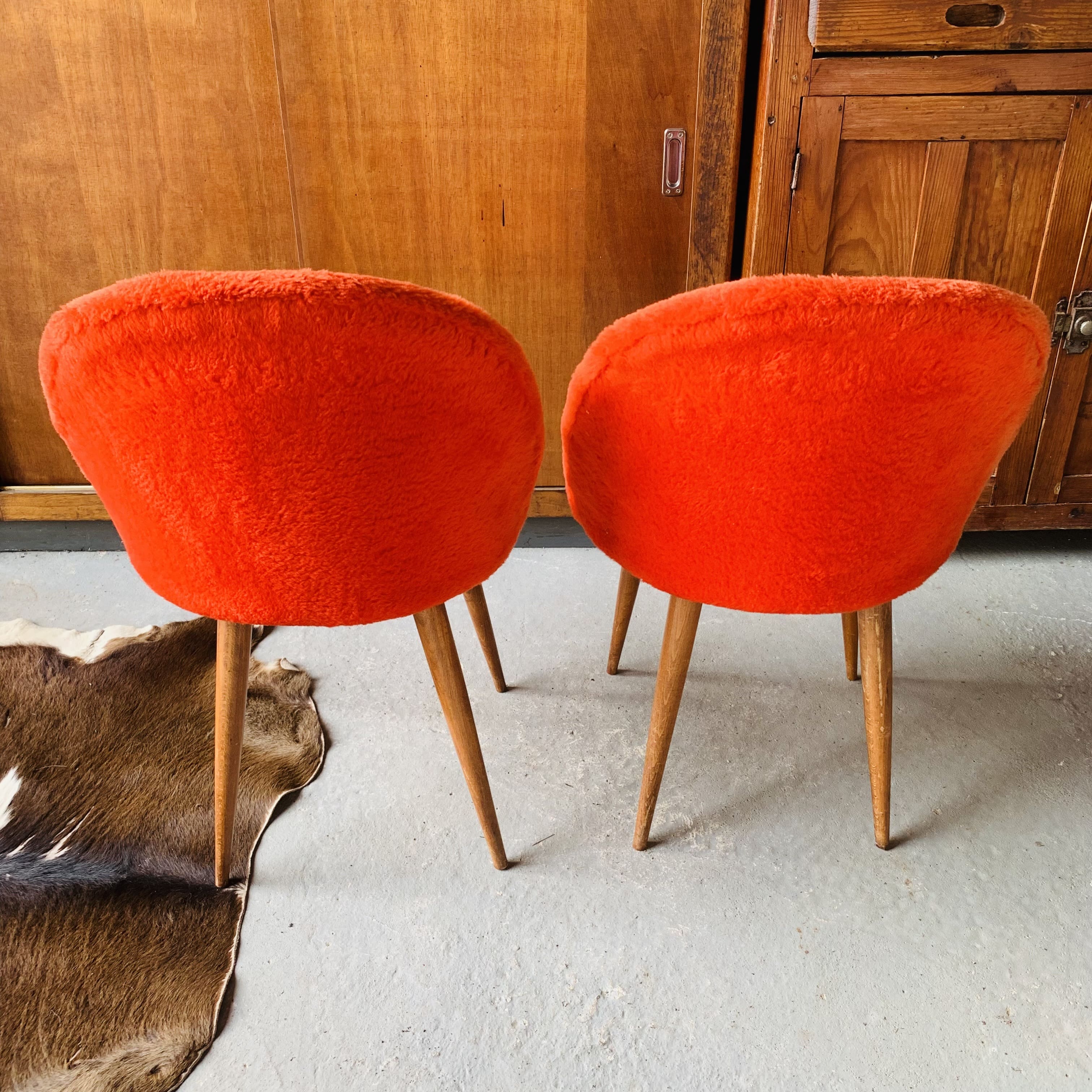 Set of 2 orange moumoute chairs