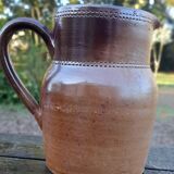 Pichet ancien pot à lait en grés 2 litres - artisanat brut et authentique, vers 1970's