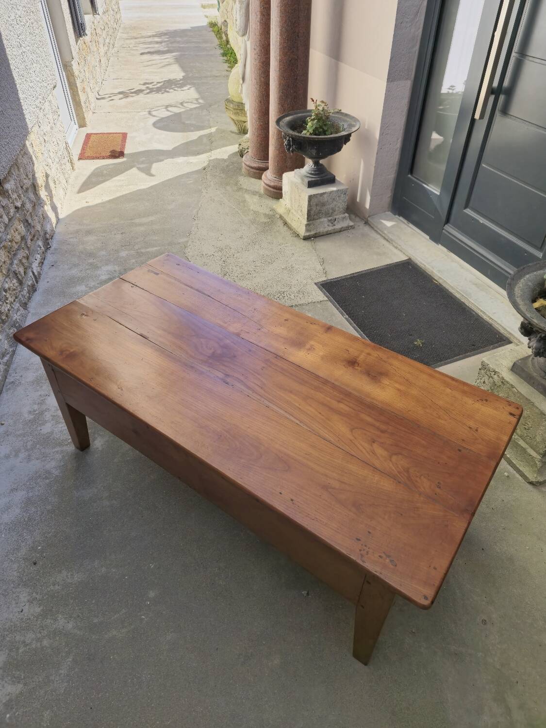 19th century solid walnut farmhouse coffee table - 2 drawers