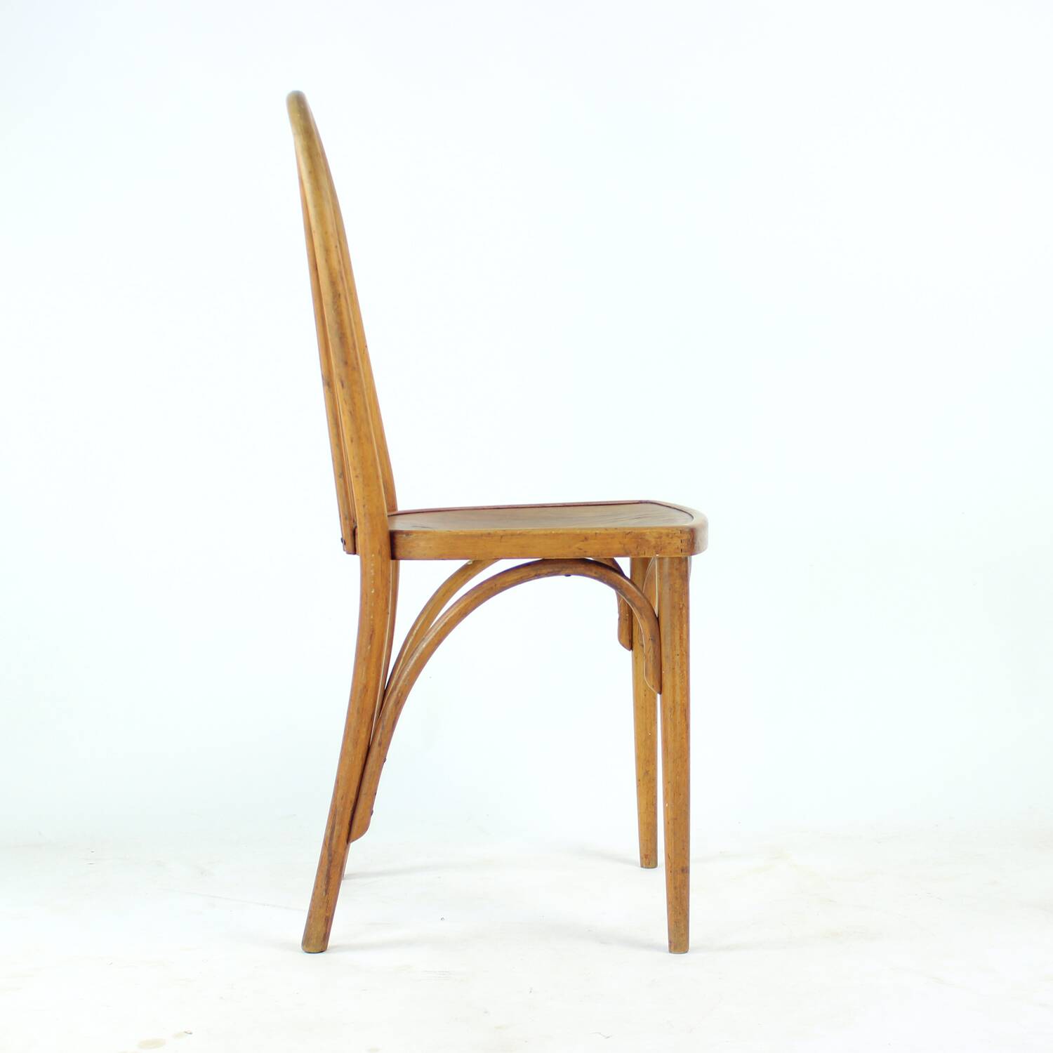 Vintage Thonet Bentwood Oak Chair With Original Label, Czechoslovakia, 1920