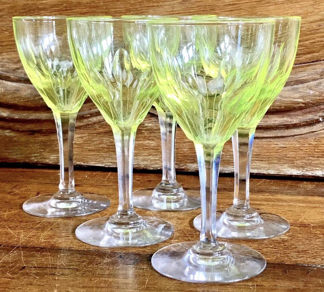 Service de 5 verres à vin aperitif en ouraline
