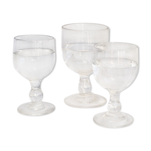 Trois verres anciens