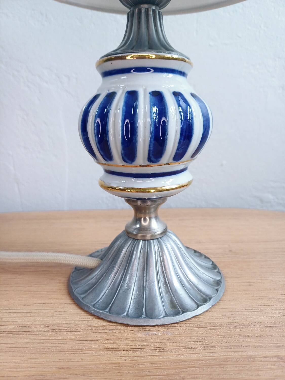 Pair of French Vintage Nightstand Lamps – Hand-Painted Porcelain & Pewter