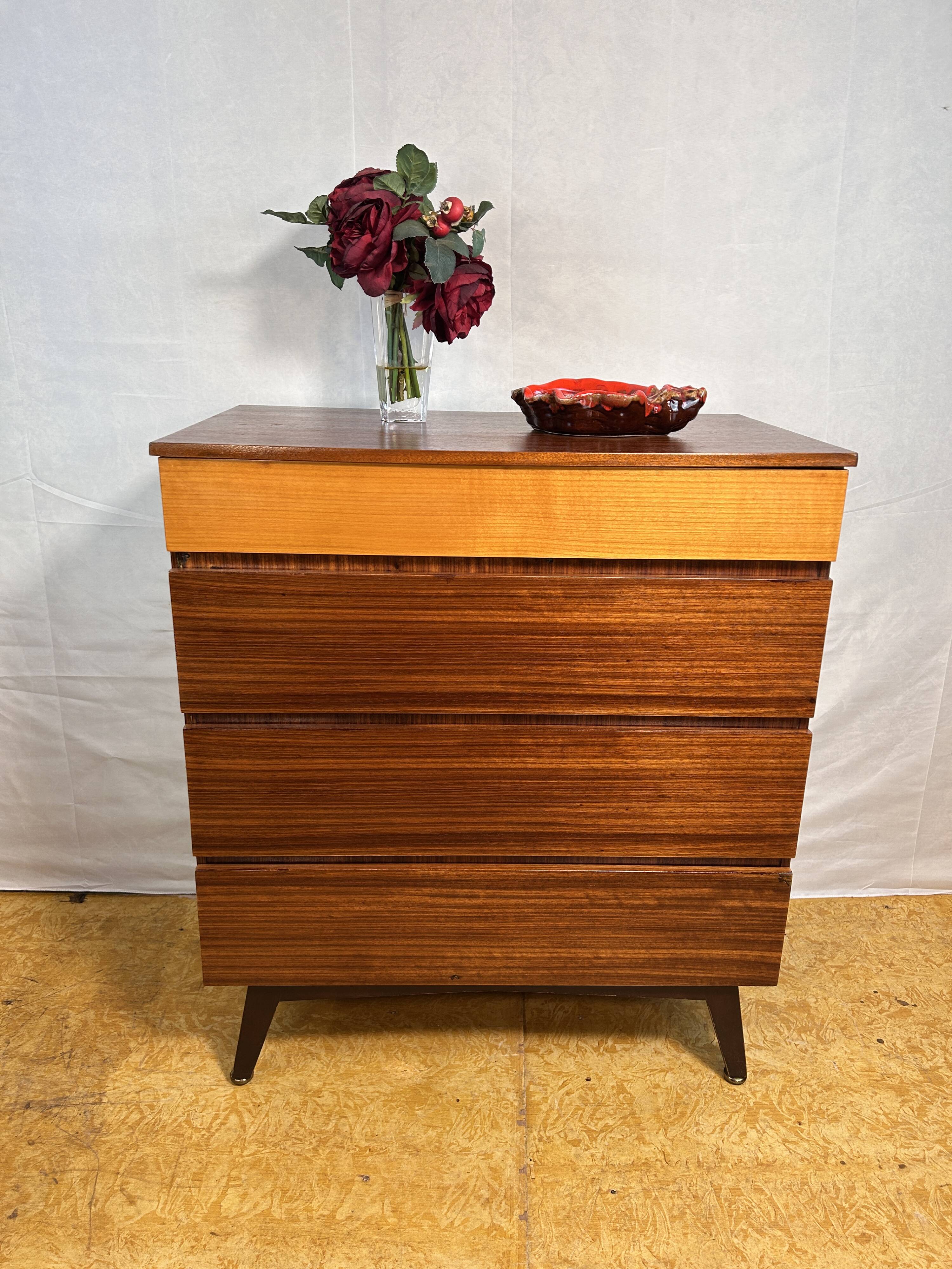 Mid-Century Retro Vintage Teak Chest of Drawers by Meredew (1960s) – Design