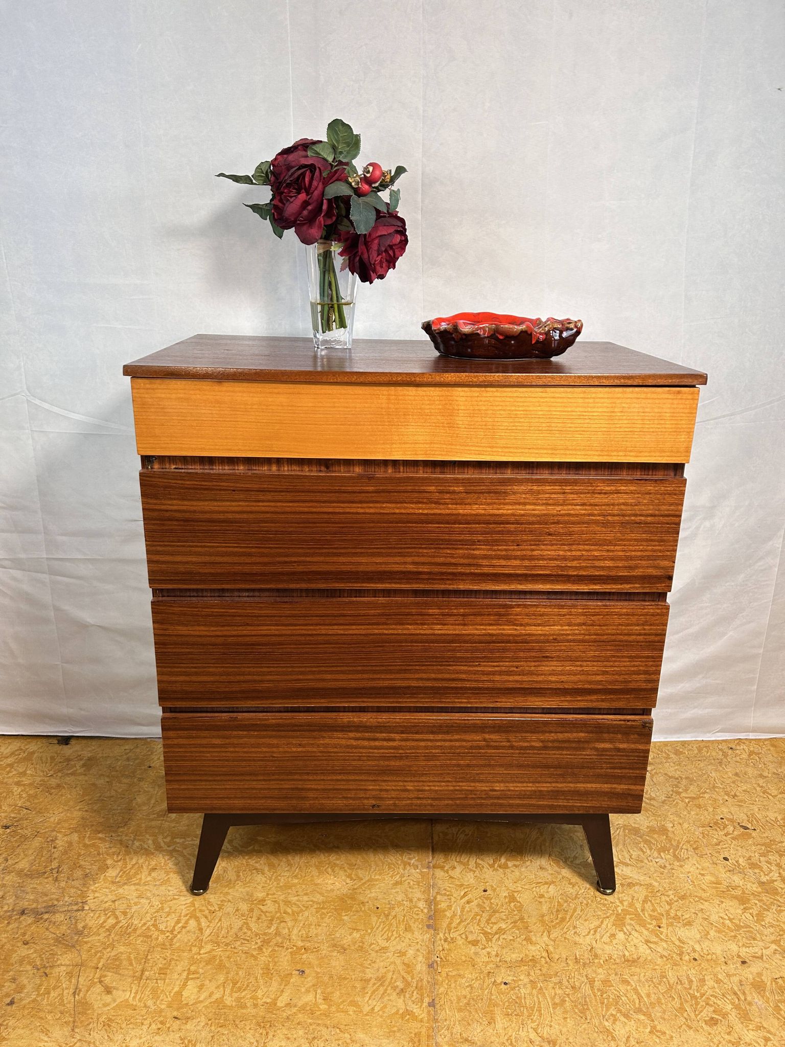 Mid-Century Retro Vintage Teak Chest of Drawers by Meredew (1960s) – Design