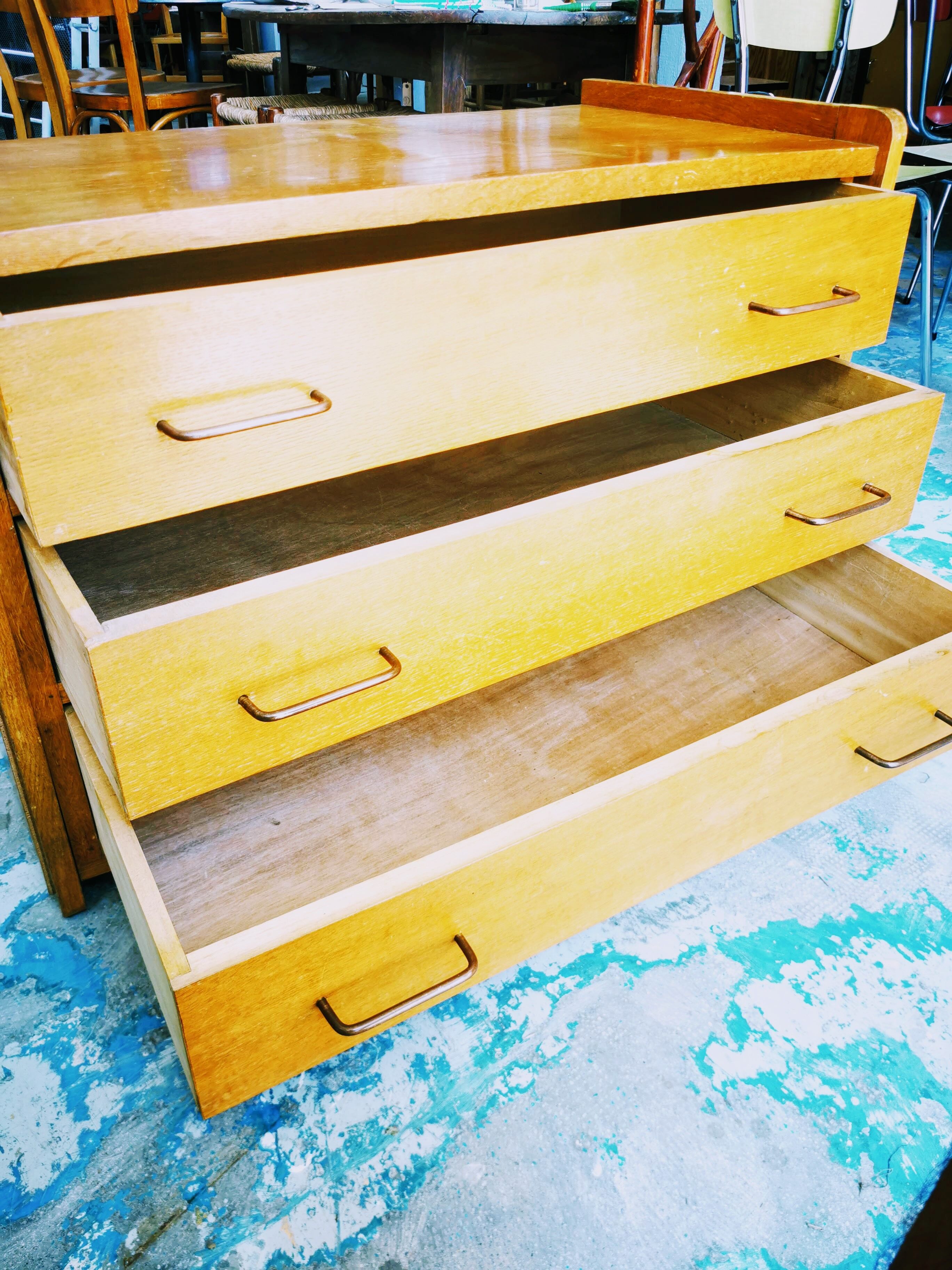 Vintage commodity 3 drawers