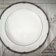 Large round plate in English porcelain Wedgwood model Amherst.