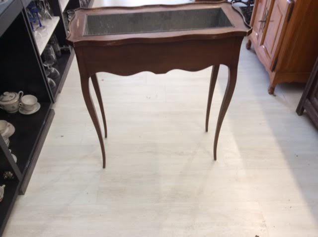 Indoor wooden planter