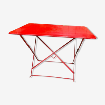 Table de jardin pliante en fer