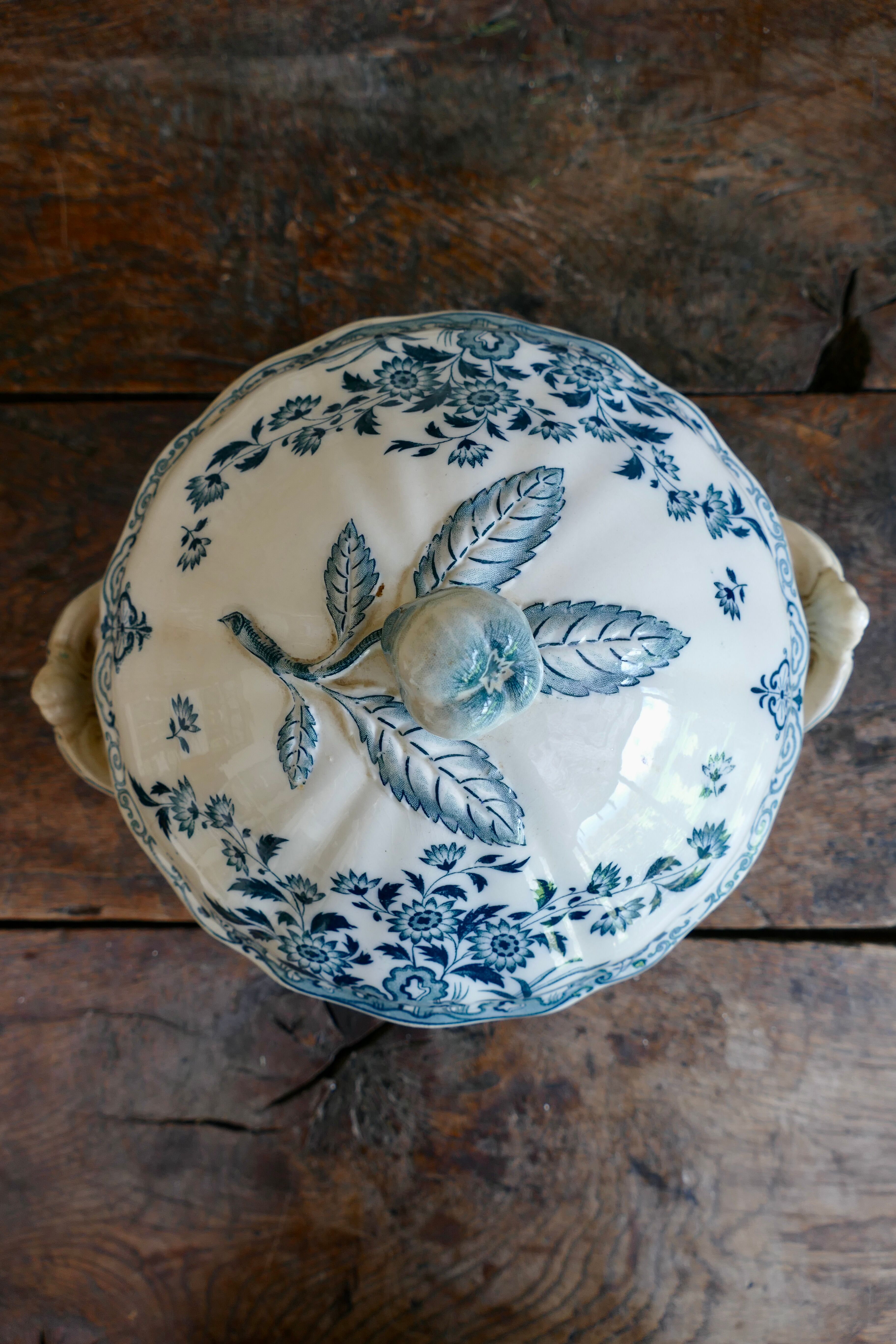 Soupière terre de fer