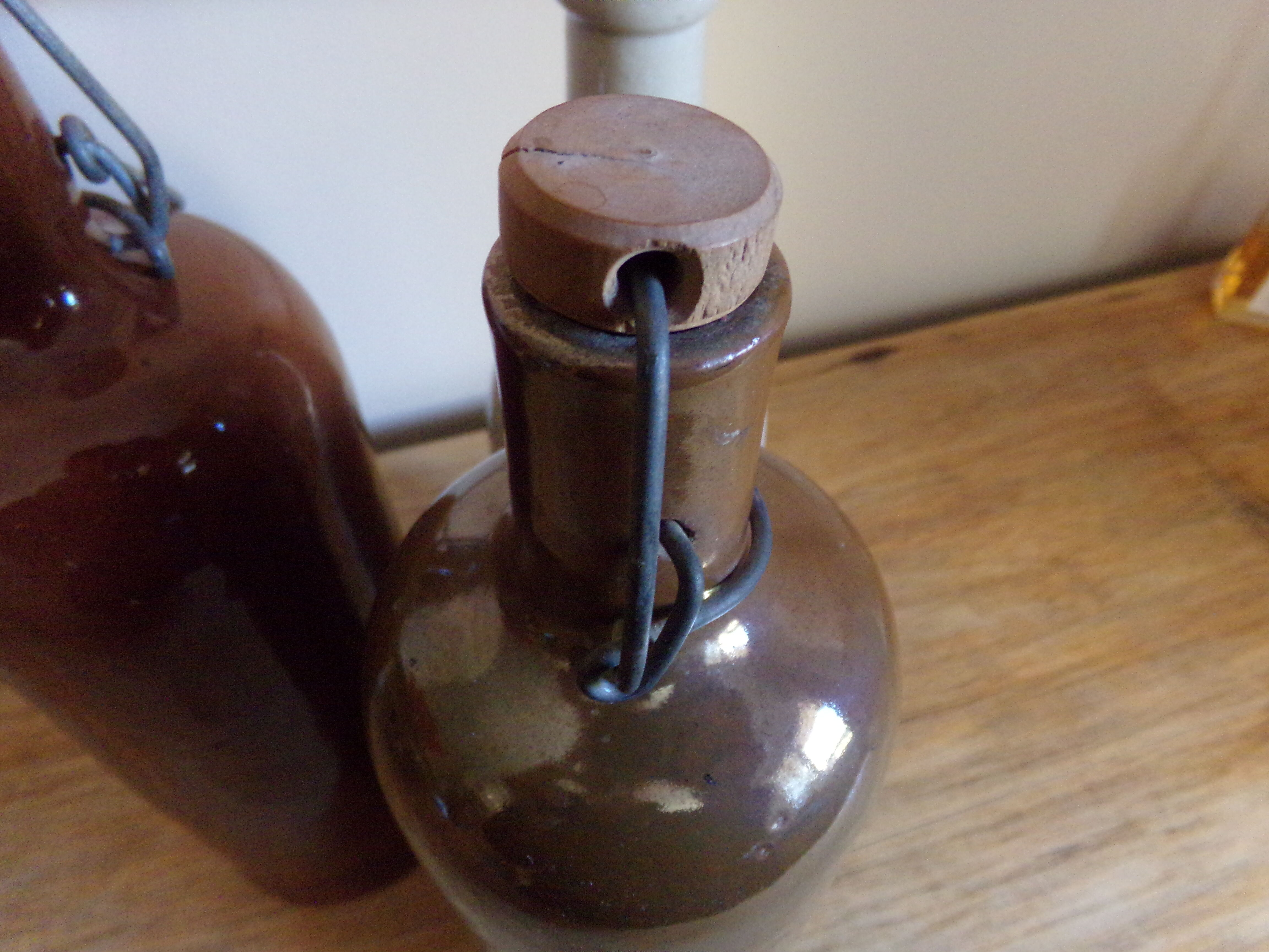 Lot of 3 bottles of varnished sandstone