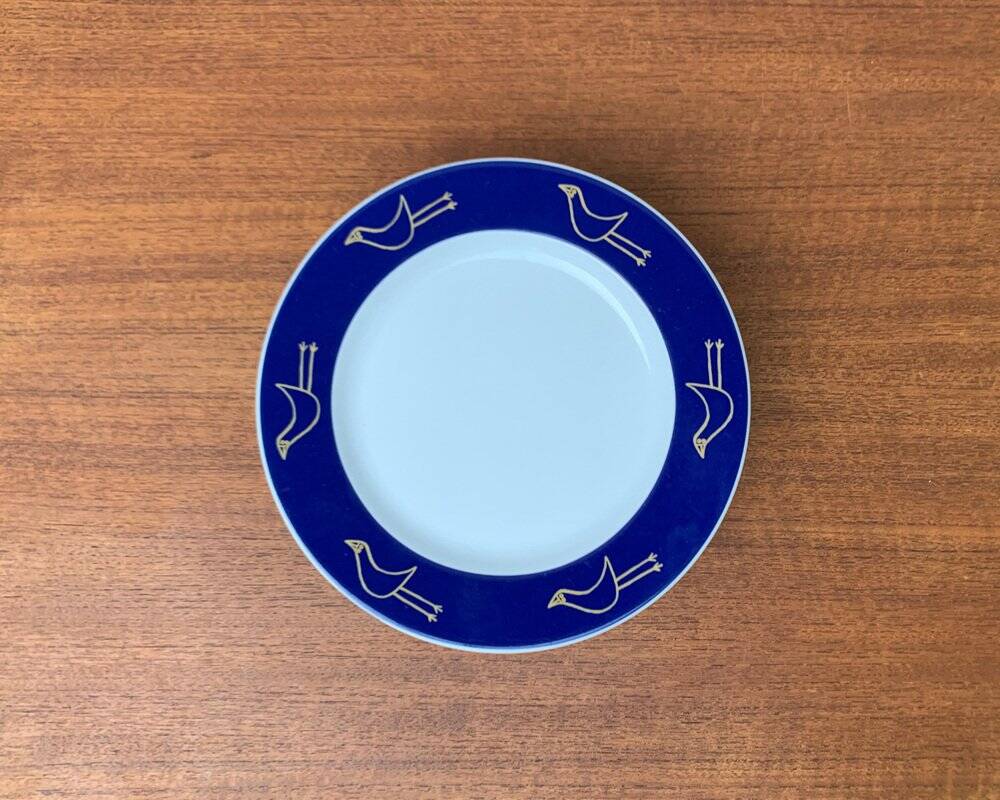 German series of postmodern flying object plates by David Palterer and Sieger Design for Arzberg, 1990s, set of 8.