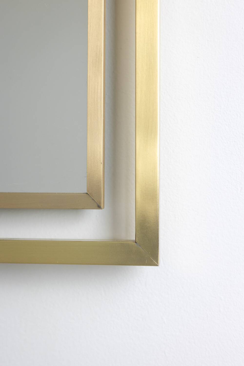 “Boizot” model mirror in brass, varnished finish. Contemporary.