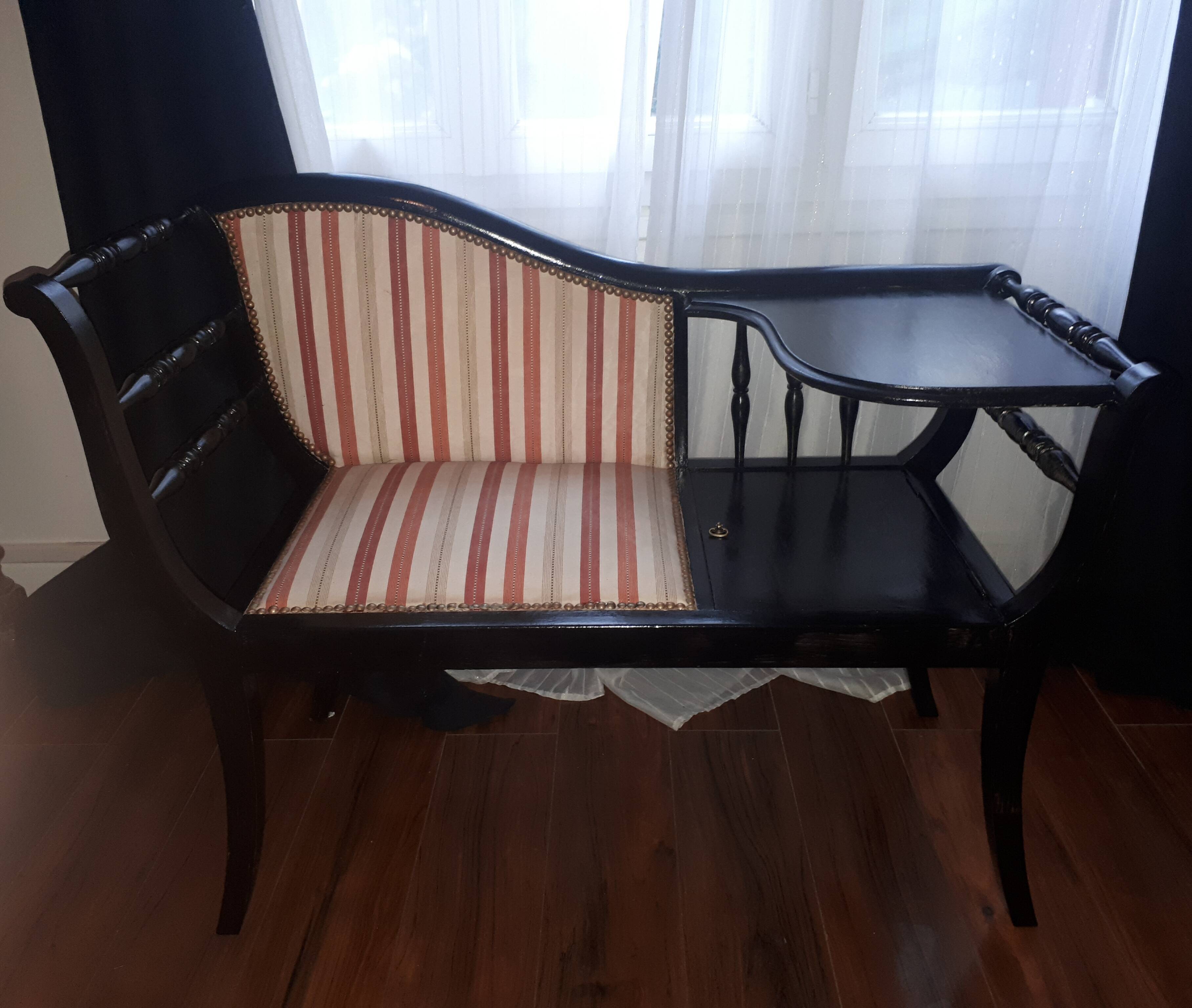 Bench bench telephone