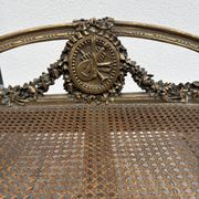 Superb salon bench (basket model) in Louis XVI style.