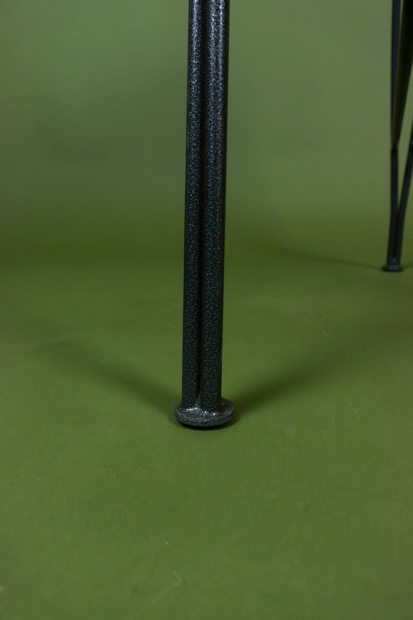 Lot tabouret et fauteuil Lune d'argent de Pascal Mourgue