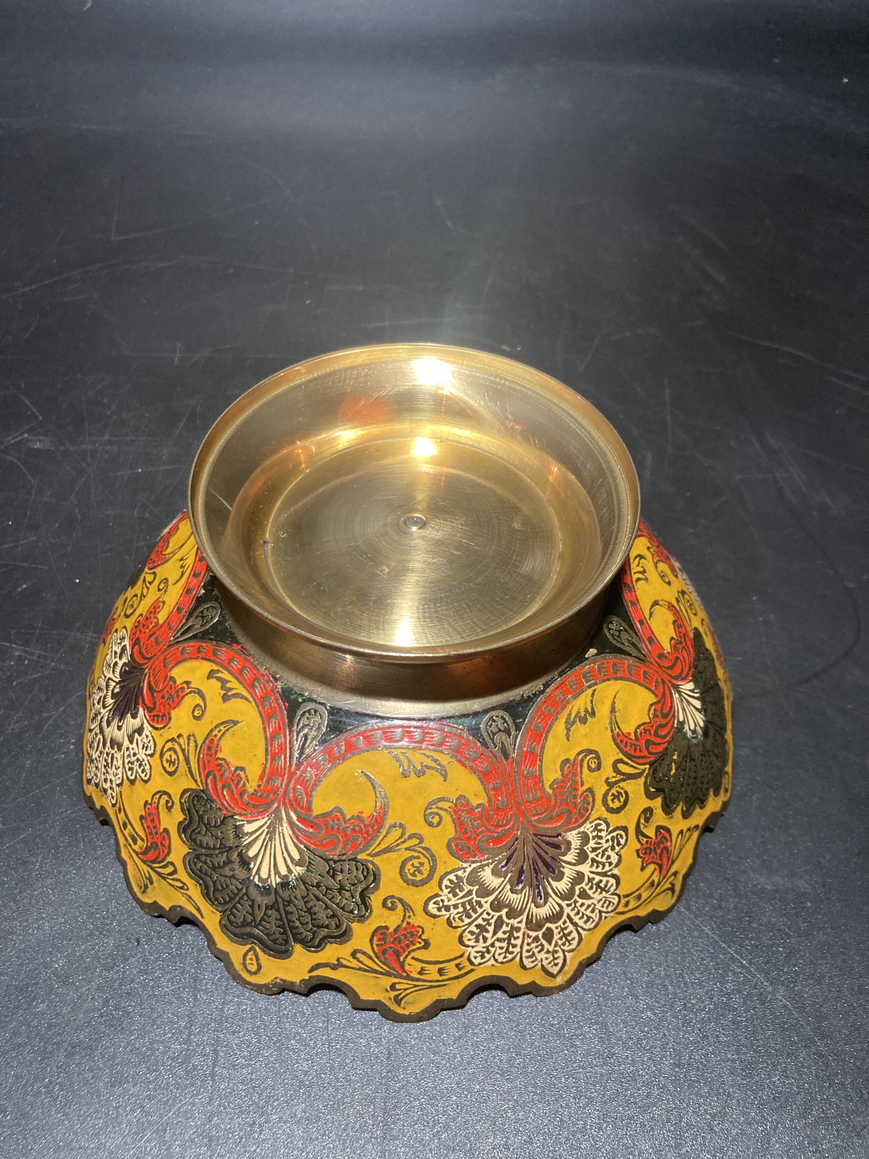 Empty pocket in gold metal