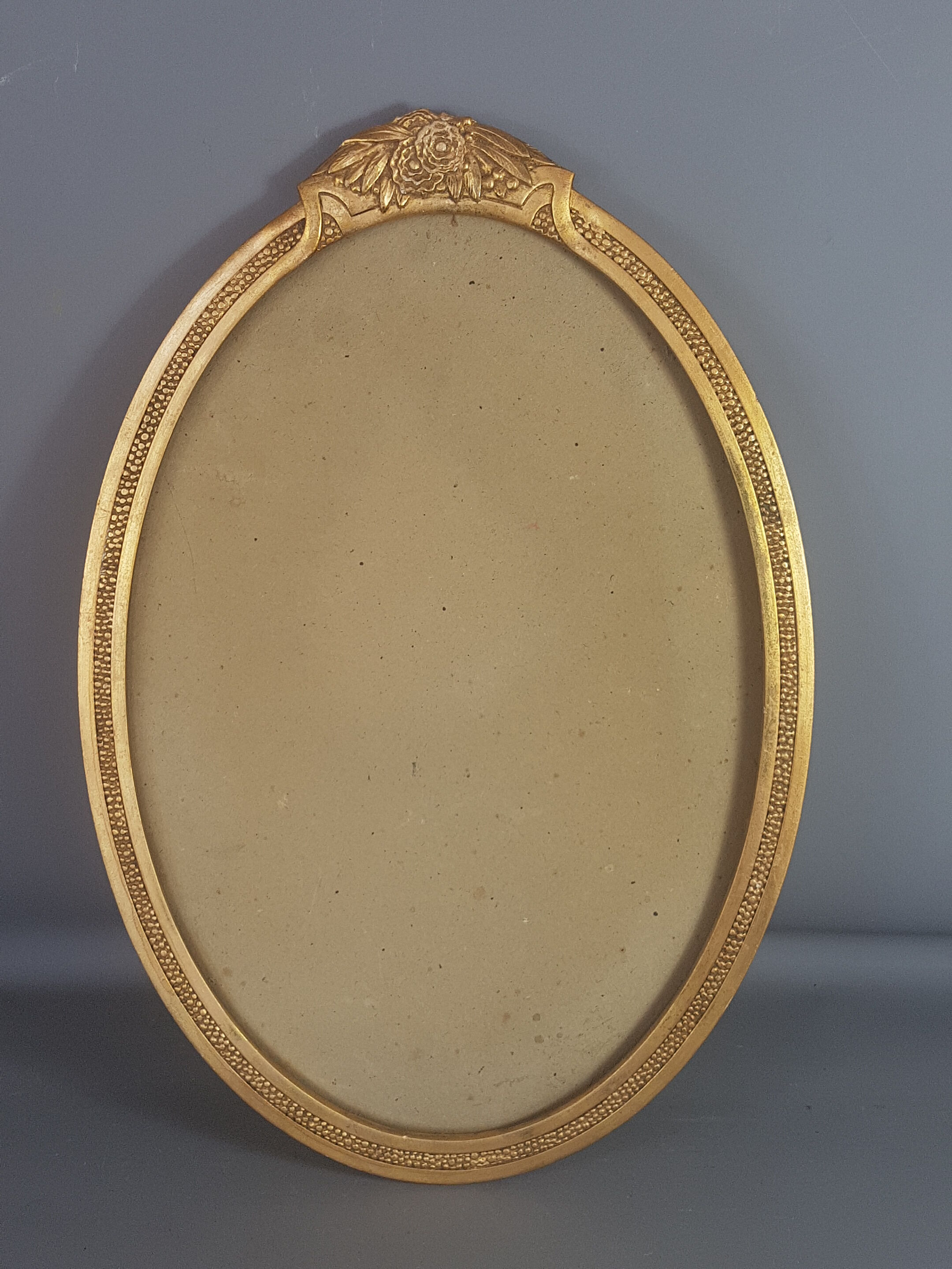 Former oval Art-Deco wood frame - 56x38 cm gold stucco, 50.2x35.2 cm SB