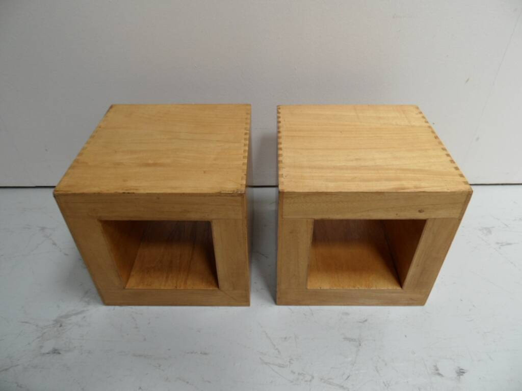 Tables basses cubiques, années 1960