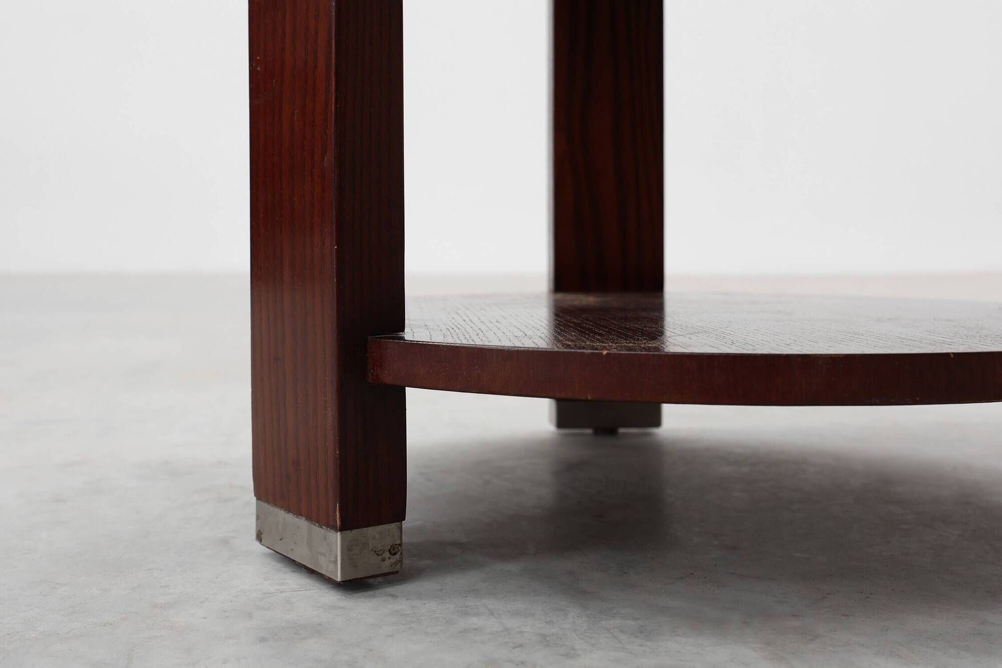 Pair of 2 round side tables in wood with metal, Belgium ca. 1980