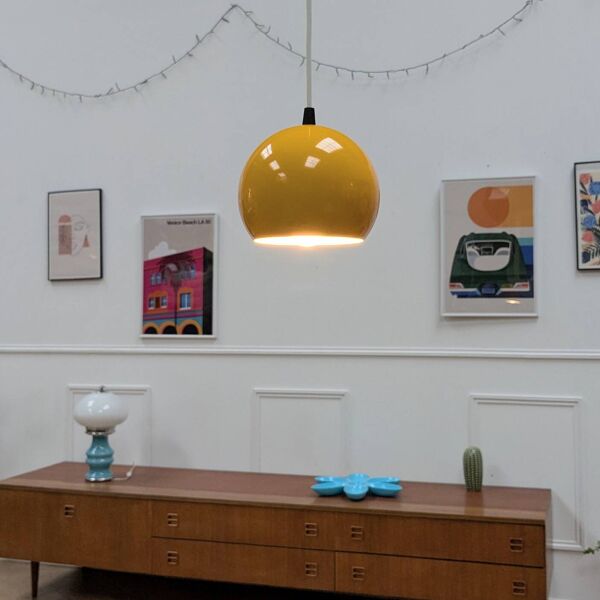 baladeuse jaune rétro