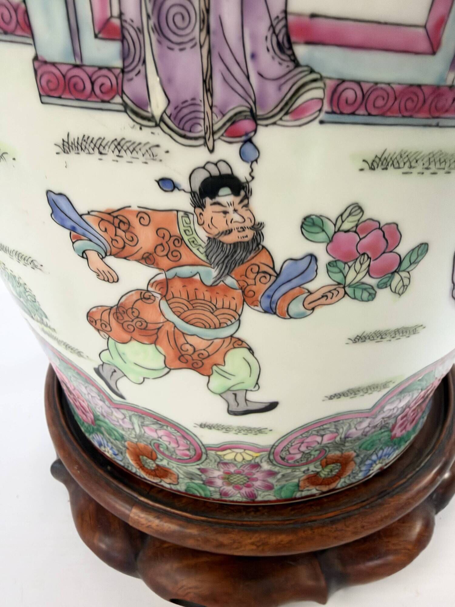 Large polychrome Chinese porcelain lamp on a wooden base – 63 cm