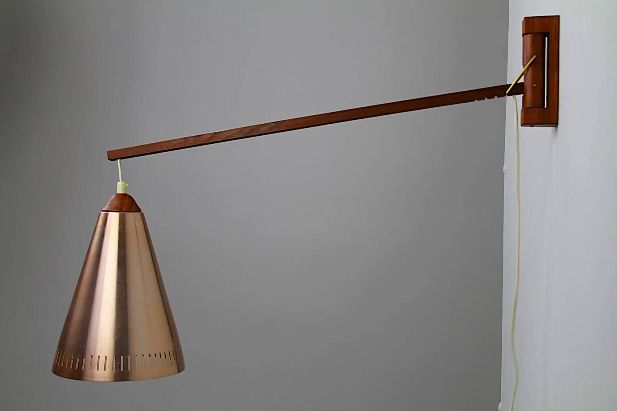 Uno & Östen Kristiansson for Luxus Vittsjö — Teak & Copper Wall Lamp, Sweden, 1960s