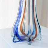 Grand vase en verre de Murano vintage, verre clair avec des détails bleus et rouges, années 1970 Italie – Soufflé à la main, base en trépied