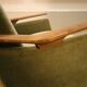 Lot de 2 fauteuils club accoudoirs teck années 50/60