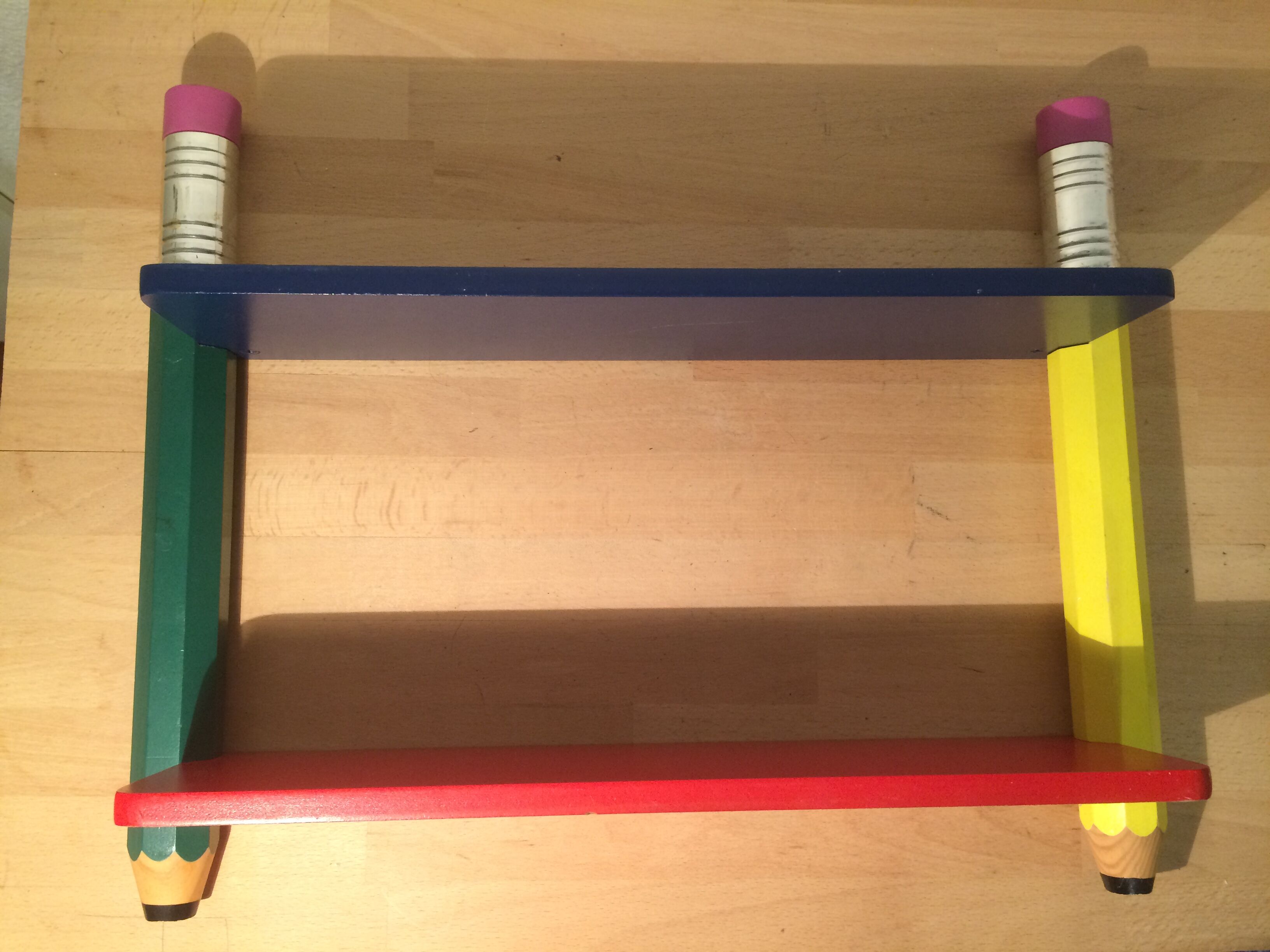 Wall shelf Pierre Sala pencils for children