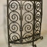 Grille de cheminée en fer forgé