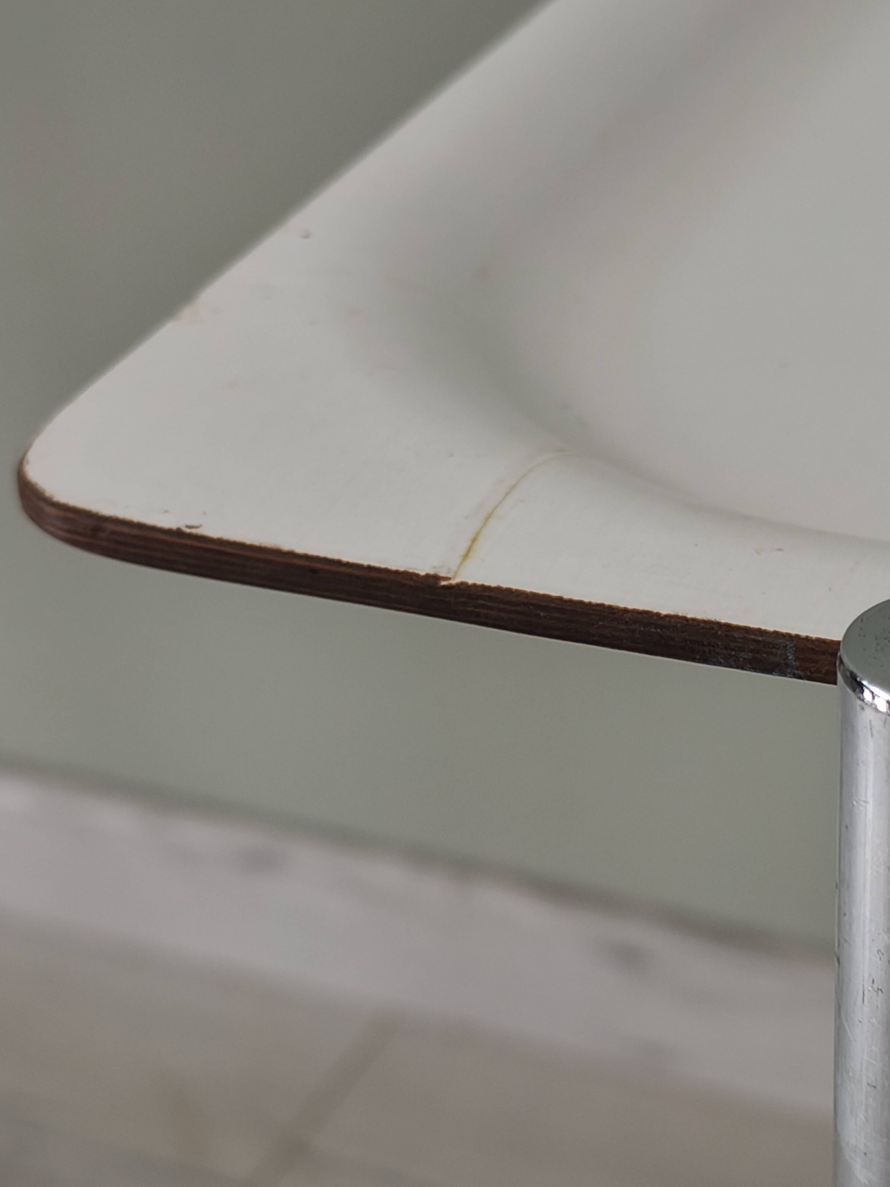 Desserte roulante estampillée MONOTEX