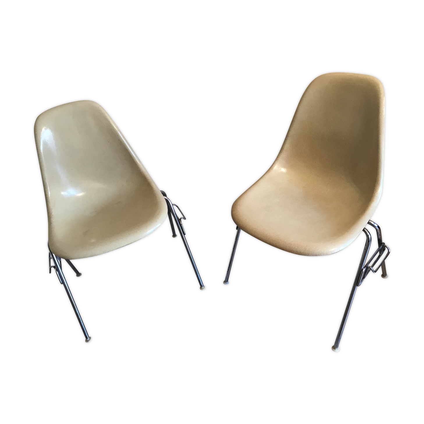 Set of 2 Eames chairs for Herman Miller fiberglass 1960-70's