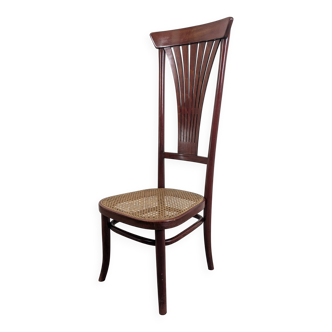 Nursing chair Thonet – Icon of bent wood and Viennese design